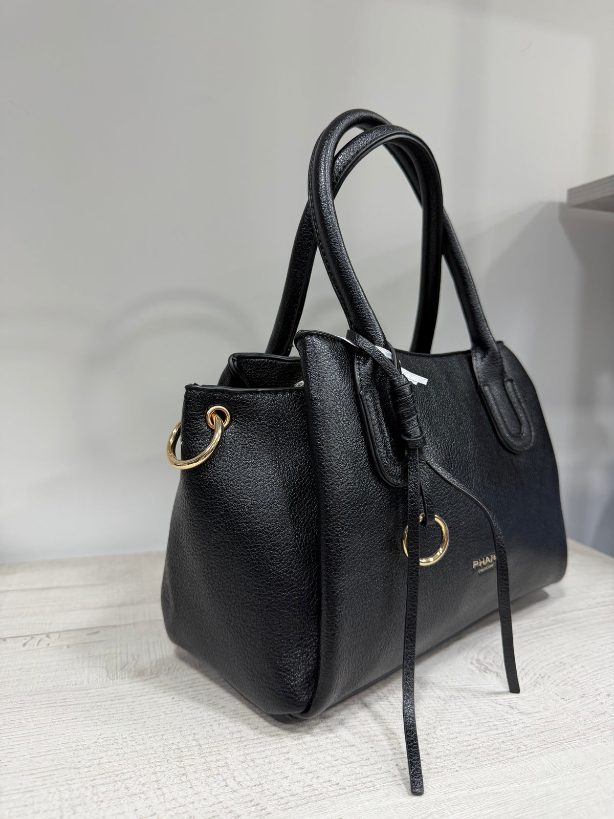 Borsa Ely