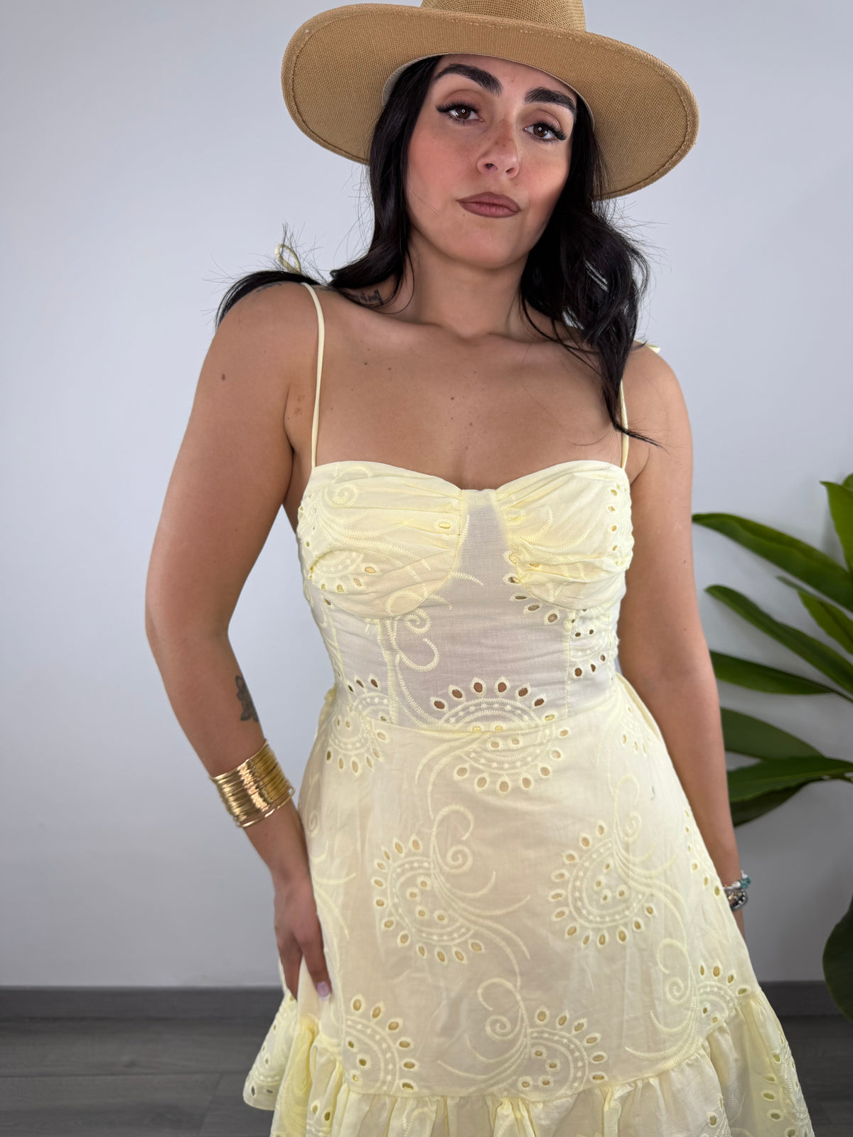Abito Monroe