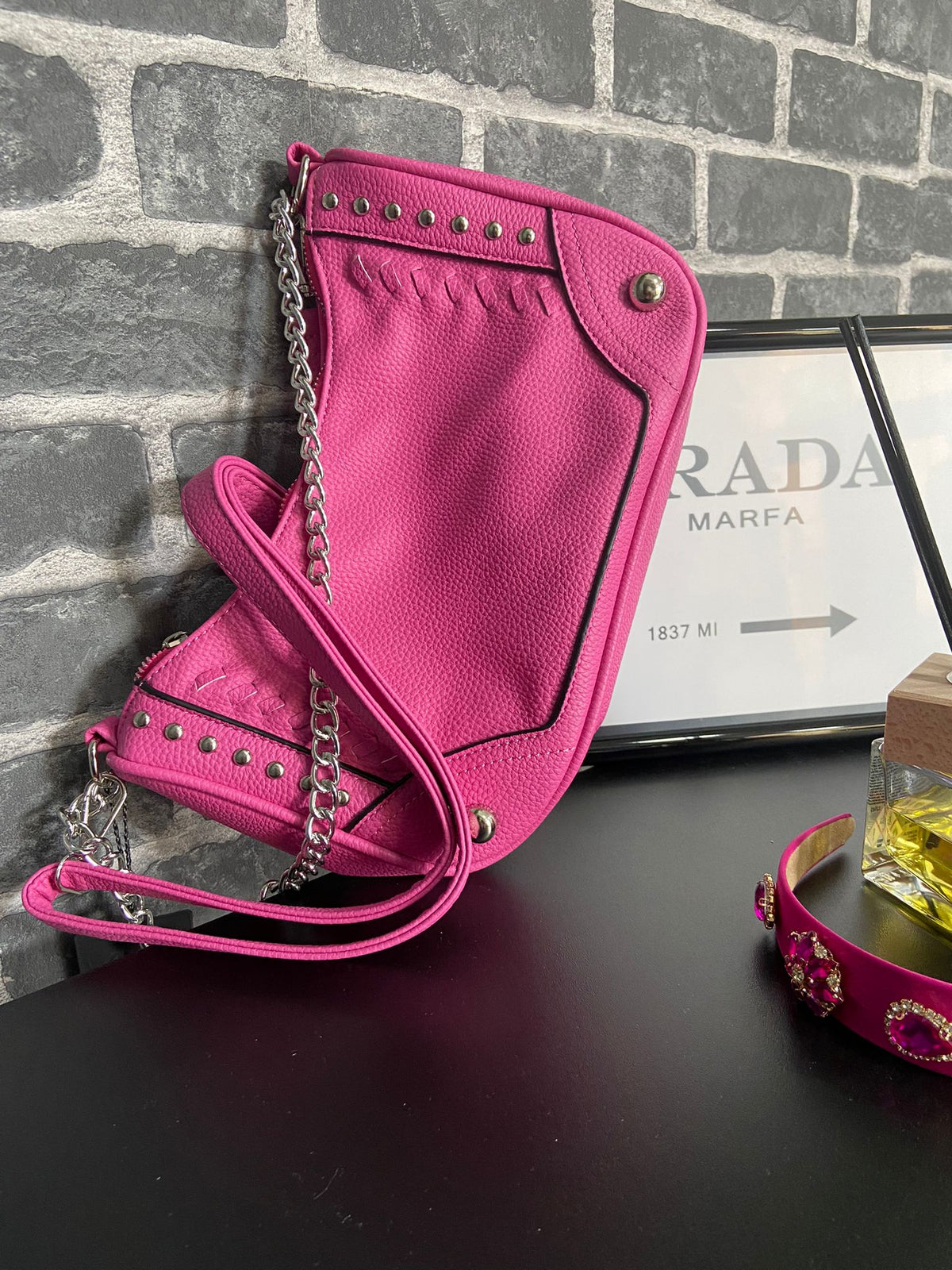 Borsa Studs
