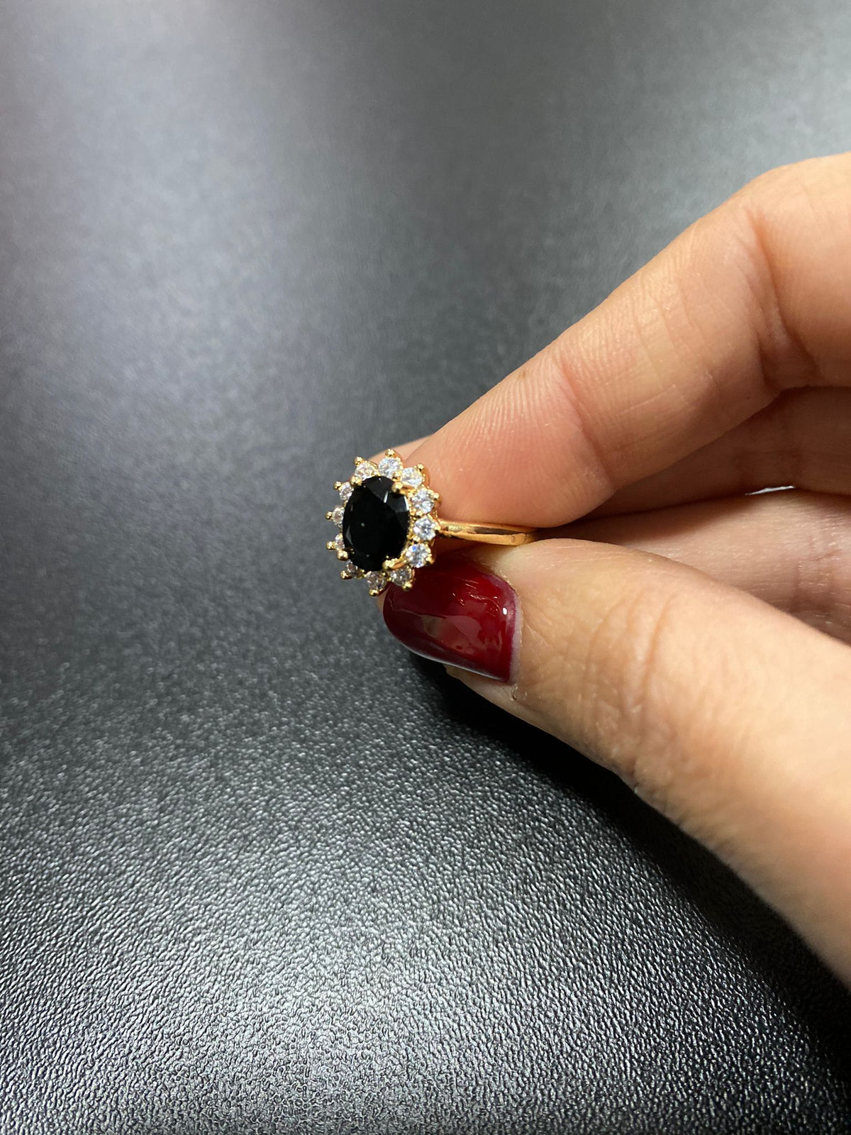 Anello Pietra